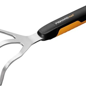 Fiskars Xact Hand Cultivator: Stainless Metal Weeder with SoftGrip Deal with, Strong Software for Soil Loosening and Aeration, Excellent for Flower and Backyard Beds